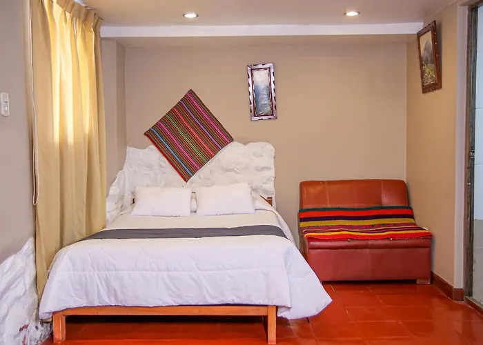 Lo Nuestro House *